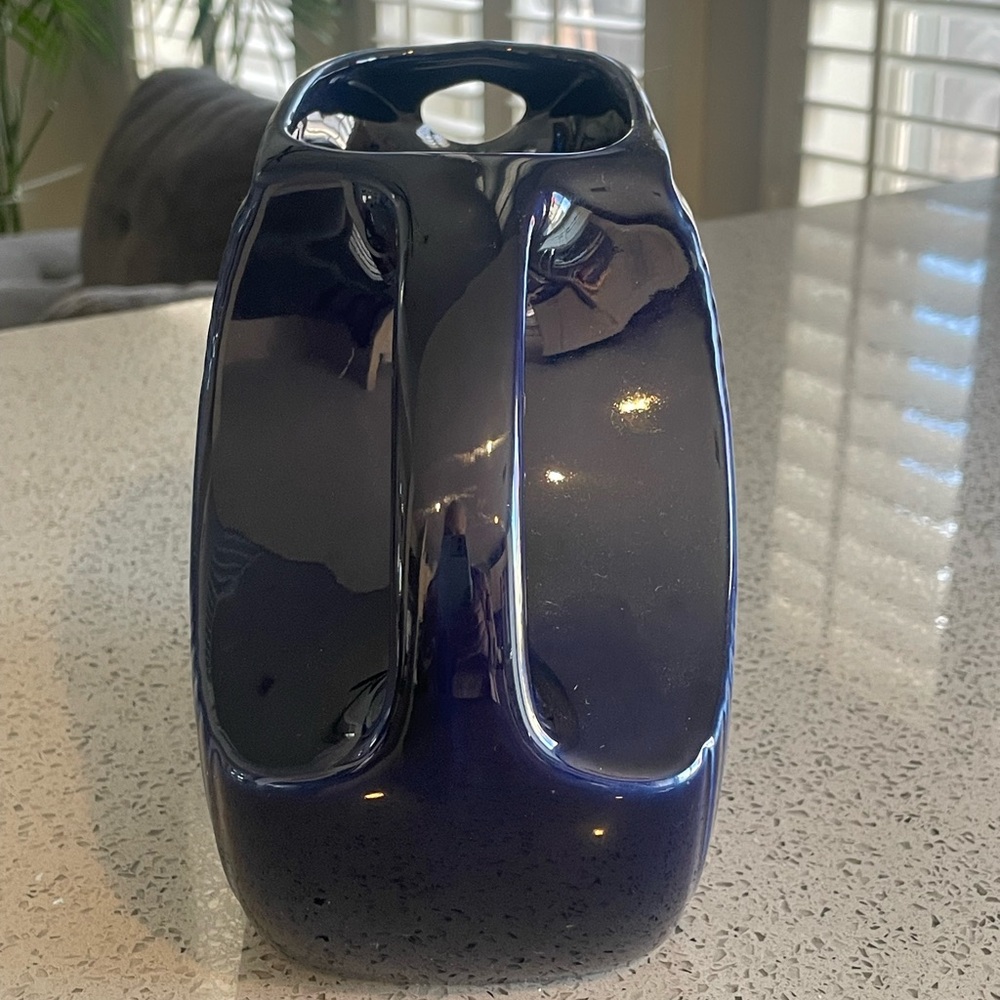 Vintage Cobalt Fiestaware pitcher - Picture 3 of 9